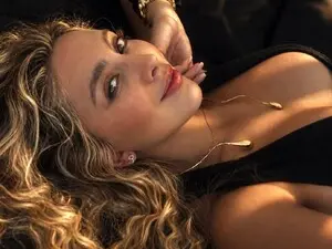 Sammantha19  live sex cam