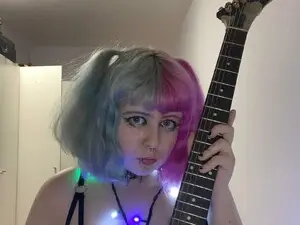 CherryBounce  live sex cam