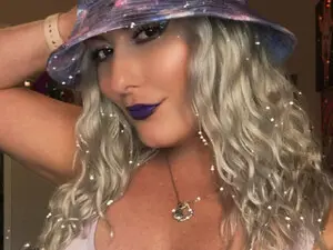 Hotsauceee  live sex cam