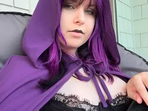 Ravensugar  live sex cam