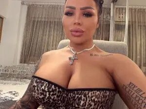 Vanessa_Antonia  live sex cam