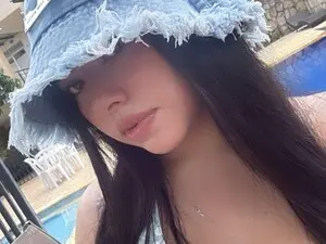 Emmyrusso  live sex cam