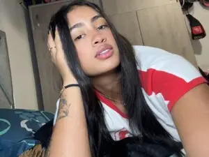Hinattasmiler  live sex cam