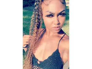 Ziyna  live sex cam