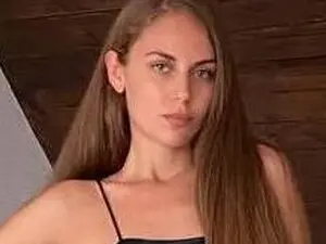 AliceWonderr  live sex cam