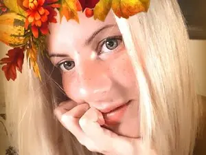 Helena_  live sex cam