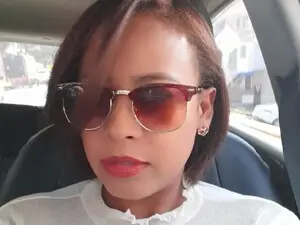 JessicaLondon  live sex cam