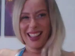 EnglishRose8  live sex cam