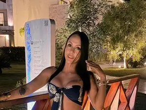 Valery_santos  live sex cam