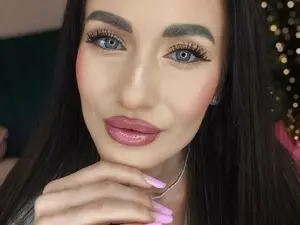 SheIsIris  live sex cam