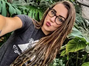 Juniper_Wyld  live sex cam