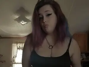 LilMsSisi  live sex cam