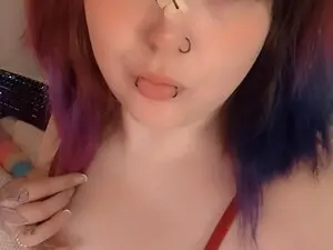 LilMsSisi  live sex cam