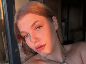 Maya_young  live sex cam