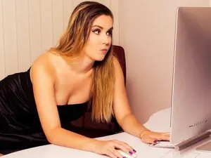 SophiestiqueM  live sex cam