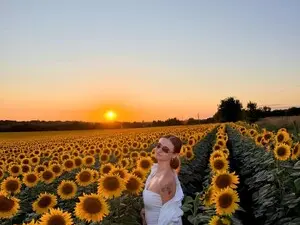 Sweet_Miaa  live sex cam