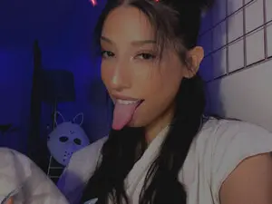 Coconutbunz  live sex cam