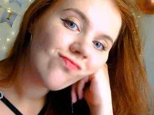 LunaLinz  live sex cam