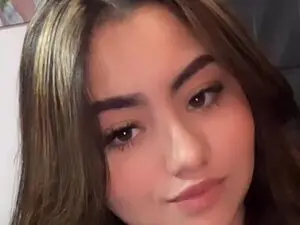 Lua_Rosse  live sex cam