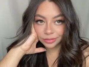 Sarah_boneth  live sex cam