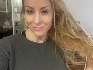 AMissBliss  live sex cam