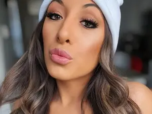 Karmen_savage  live sex cam