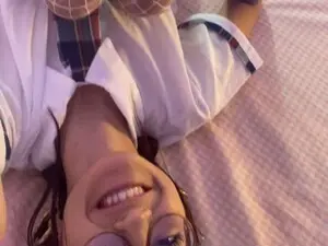 Roxanna_g  live sex cam
