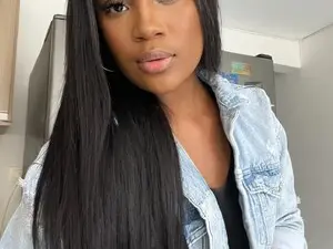 Tanisha_owens  live sex cam