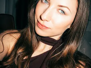 ErinON  live sex cam