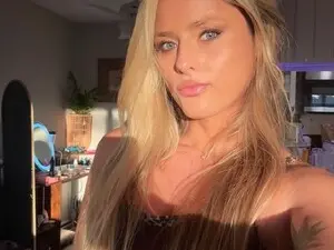 BlondeFantasy23  live sex cam