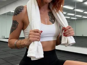 ThornsandHoney  live sex cam