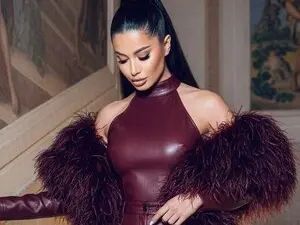 QueenANNYA  live sex cam