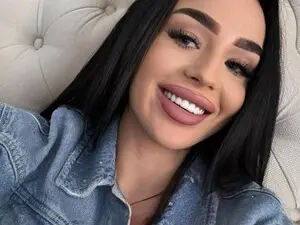 EVAXROSE  live sex cam