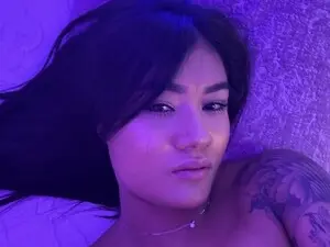 Emilycat_777  live sex cam