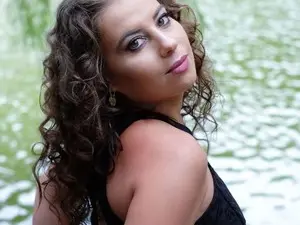 PetiteAlissa  live sex cam
