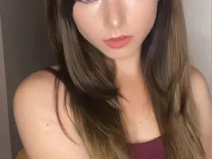 Serava  live sex cam