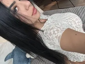 KiraAmane  live sex cam