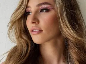 Goddessblessu  live sex cam