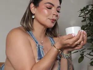 Afrodita_doll  live sex cam