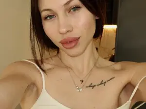 Olivia29  live sex cam