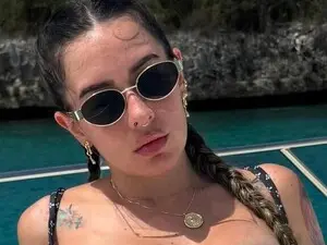 Natha_Paisa23  live sex cam