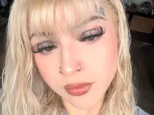 Giaromanaxo  live sex cam