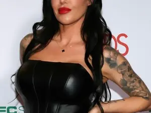 ItsKylieEh  live sex cam