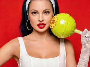 SQUIRT_rivers  live sex cam