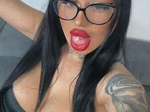 Ellaava  live sex cam