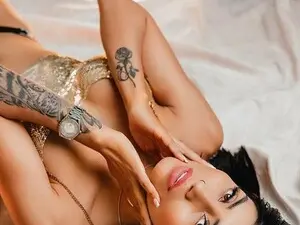 Tami_04  live sex cam