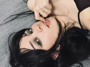 Velvetty  live sex cam