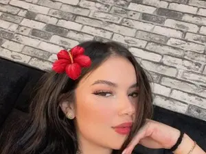Chloesantana_  live sex cam