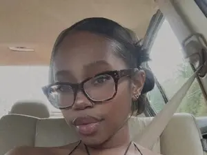 MBambii  live sex cam