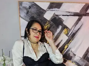 Bella_milff_  live sex cam